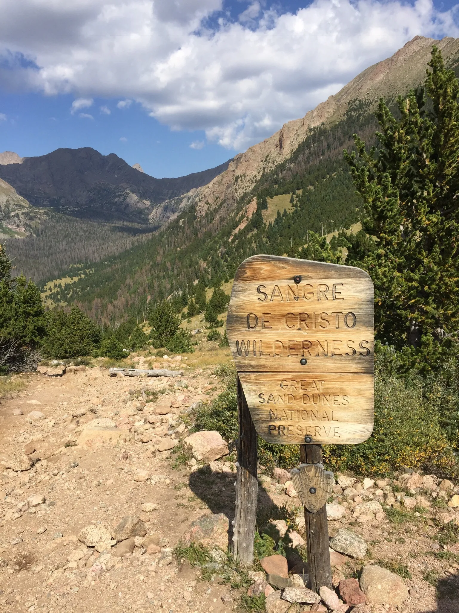 Backpack to Sand Creek Lakes