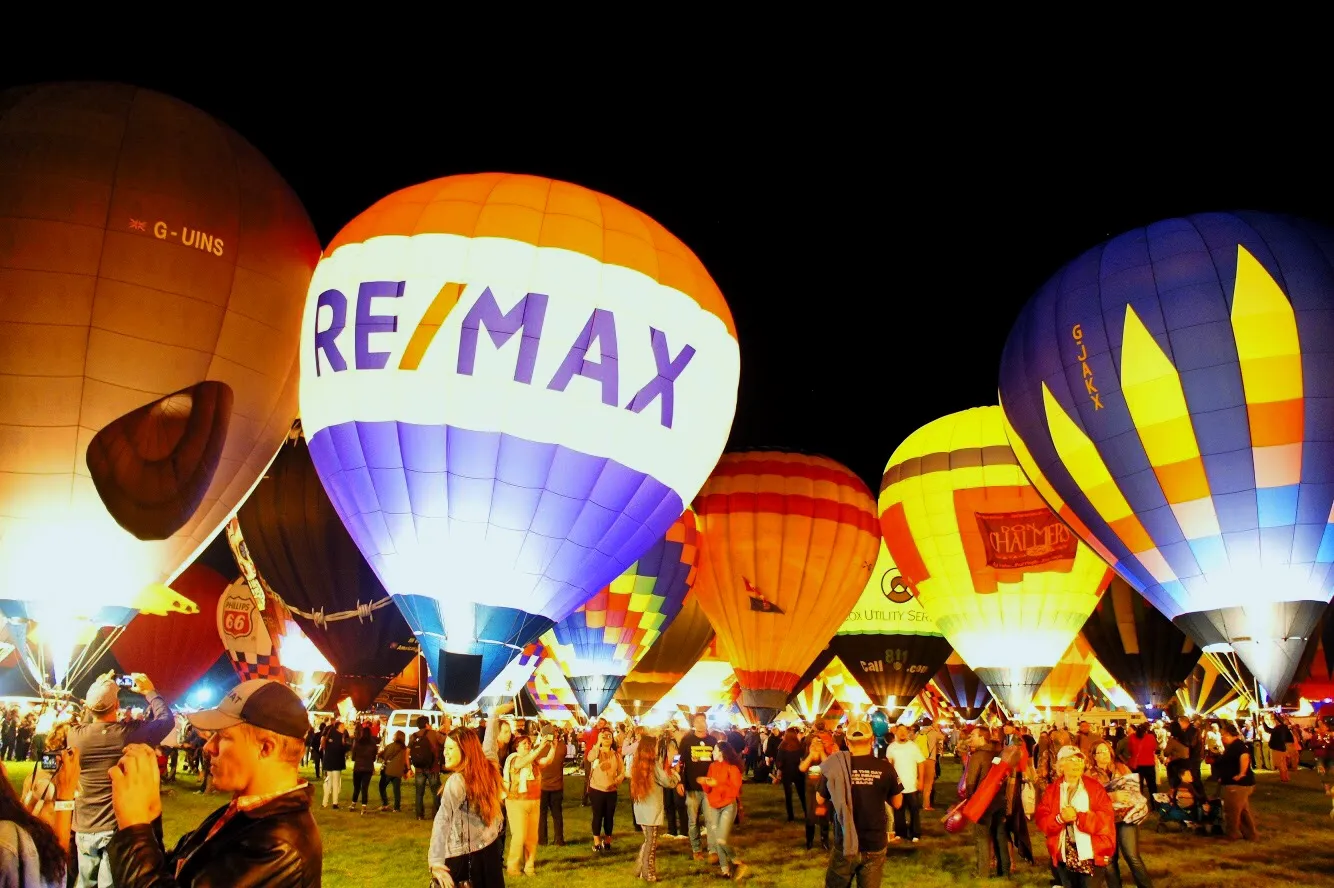 Photograph the Albuquerque International Balloon Fiesta