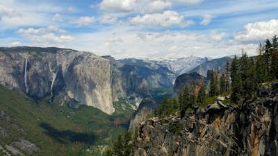 Hike from Tunnel View to Glacier Point