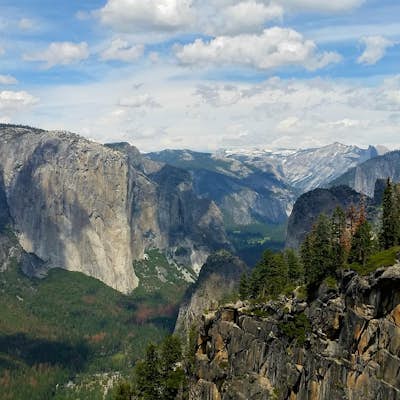 Hike from Tunnel View to Glacier Point