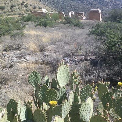 Hike to the Ruins of Fort Bowie