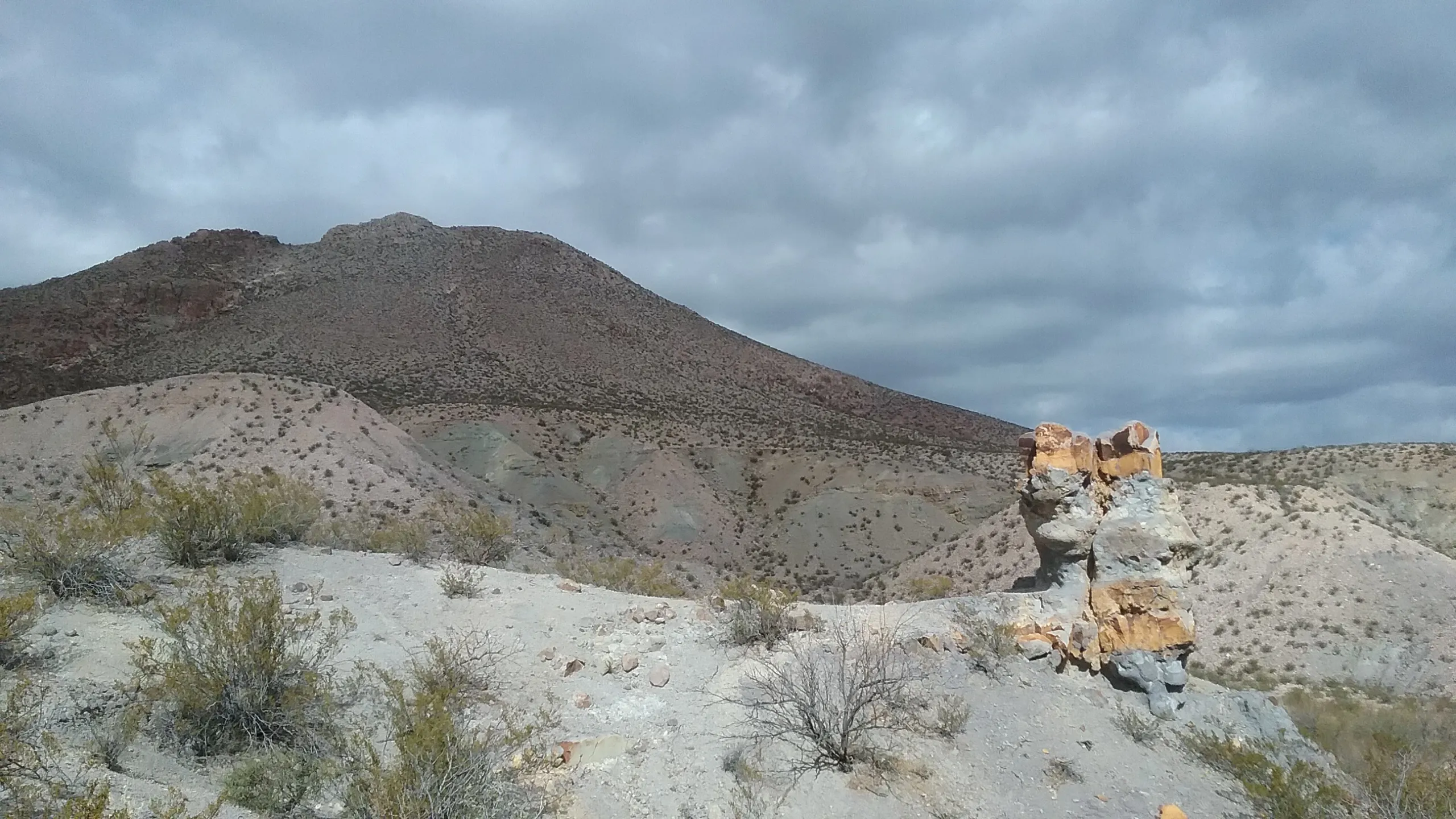 Explore Box Canyon