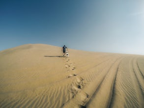 Sanboard in Huacachina, Peru