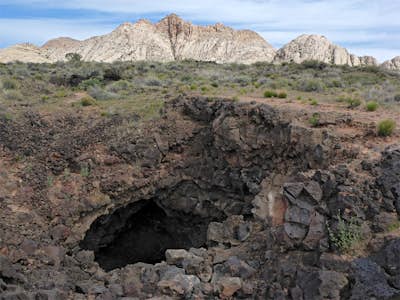 Explore Lava Tubes via Butterly Trail - Snow Canyon State Park