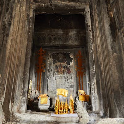 Climb the Bakan of Angkor Wat