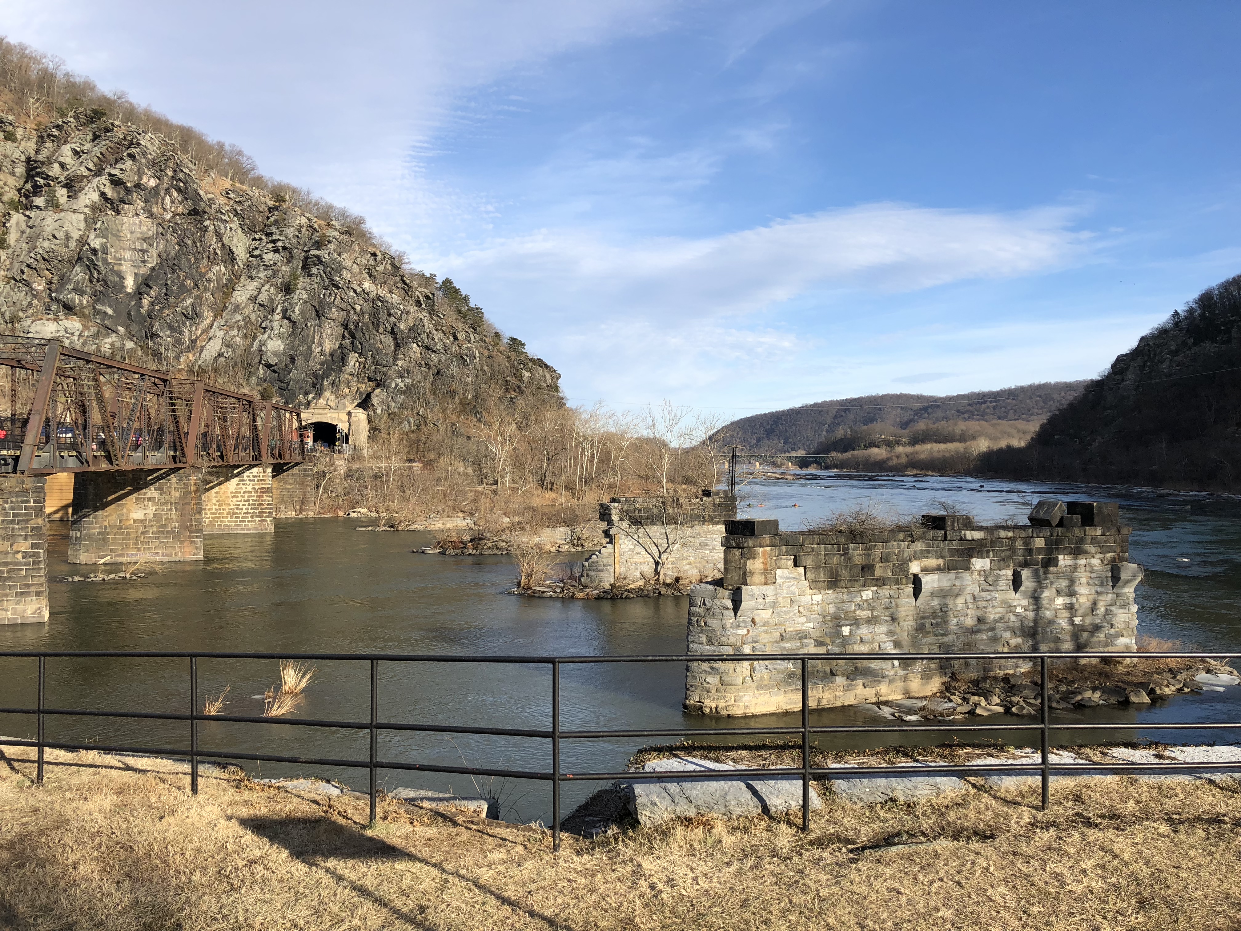 Maryland Heights via Overlook Cliffs