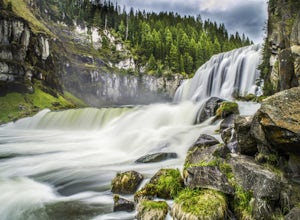 8 Idaho Waterfalls to Explore When the Snow Melts