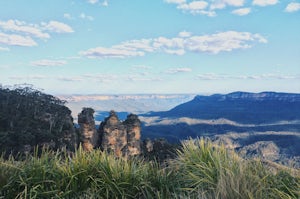 Photograph the Three Sisters