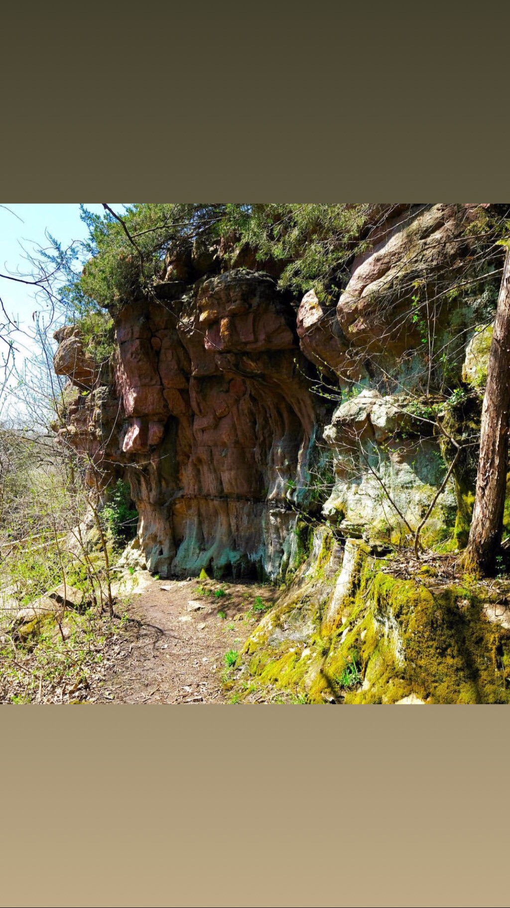 Hike the King and Queen Trail at Palisades State Park