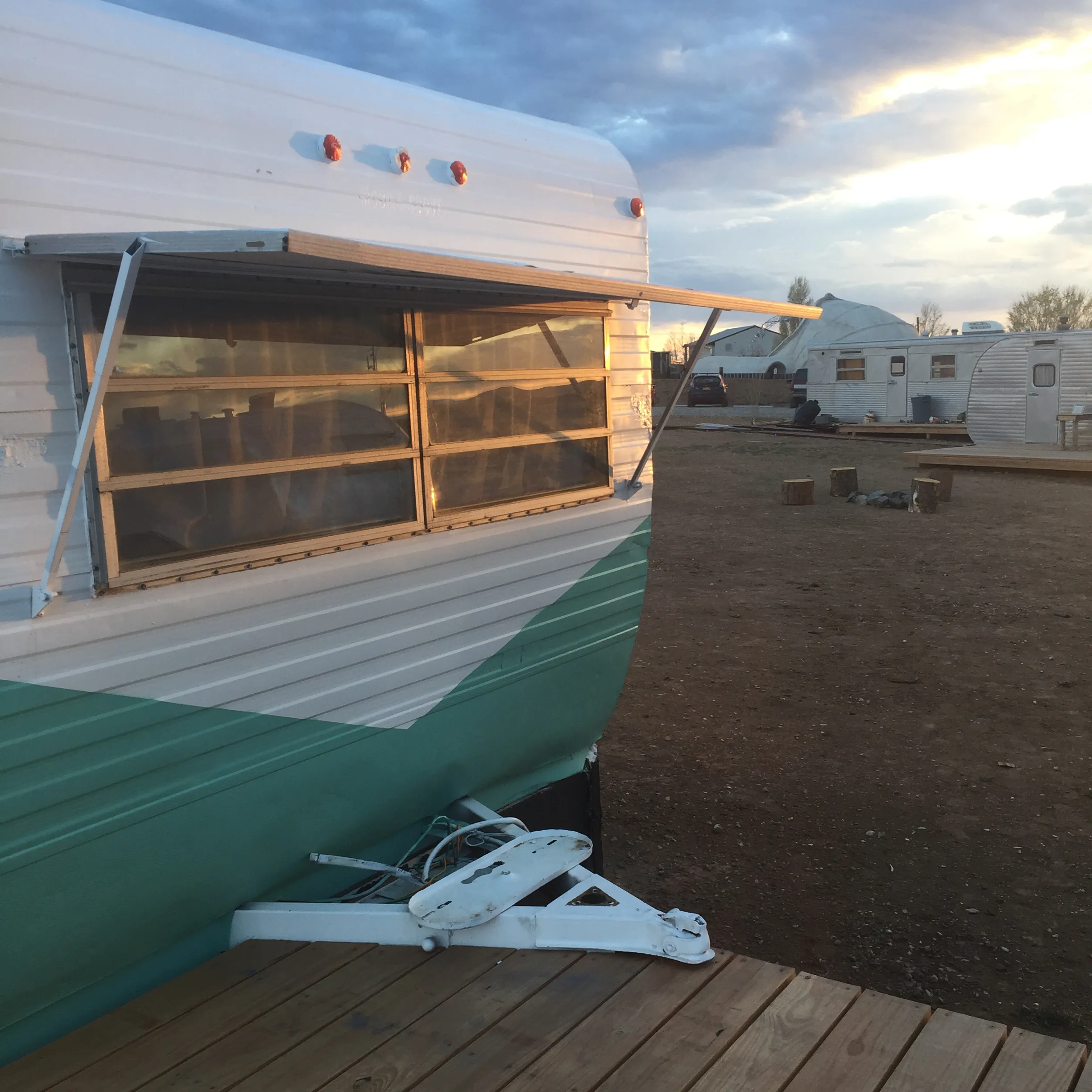 Hotel Luna Mystica & Starlight Campground