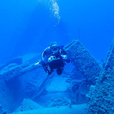 Dive the "El Aguila" Shipwreck