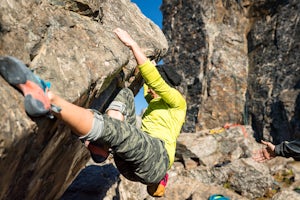 Bouldering at Lamb's Rock, Sunset Boulders