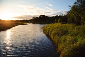 Hike the Elm Grove Park Loop