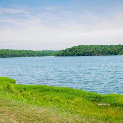Hike the Violet and Red Loops at Shawnee Mission Park