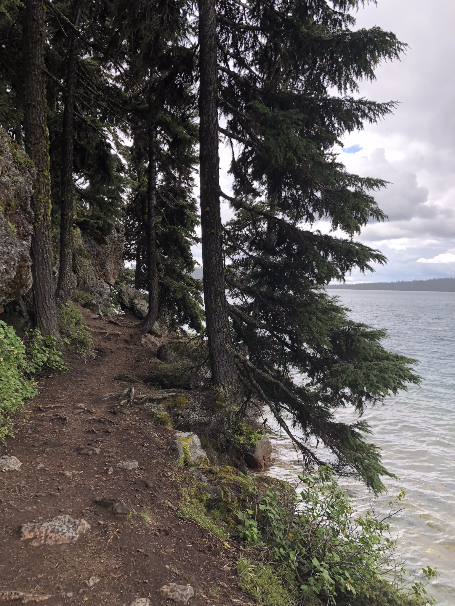 Hike to Paulina Lake Hot Springs