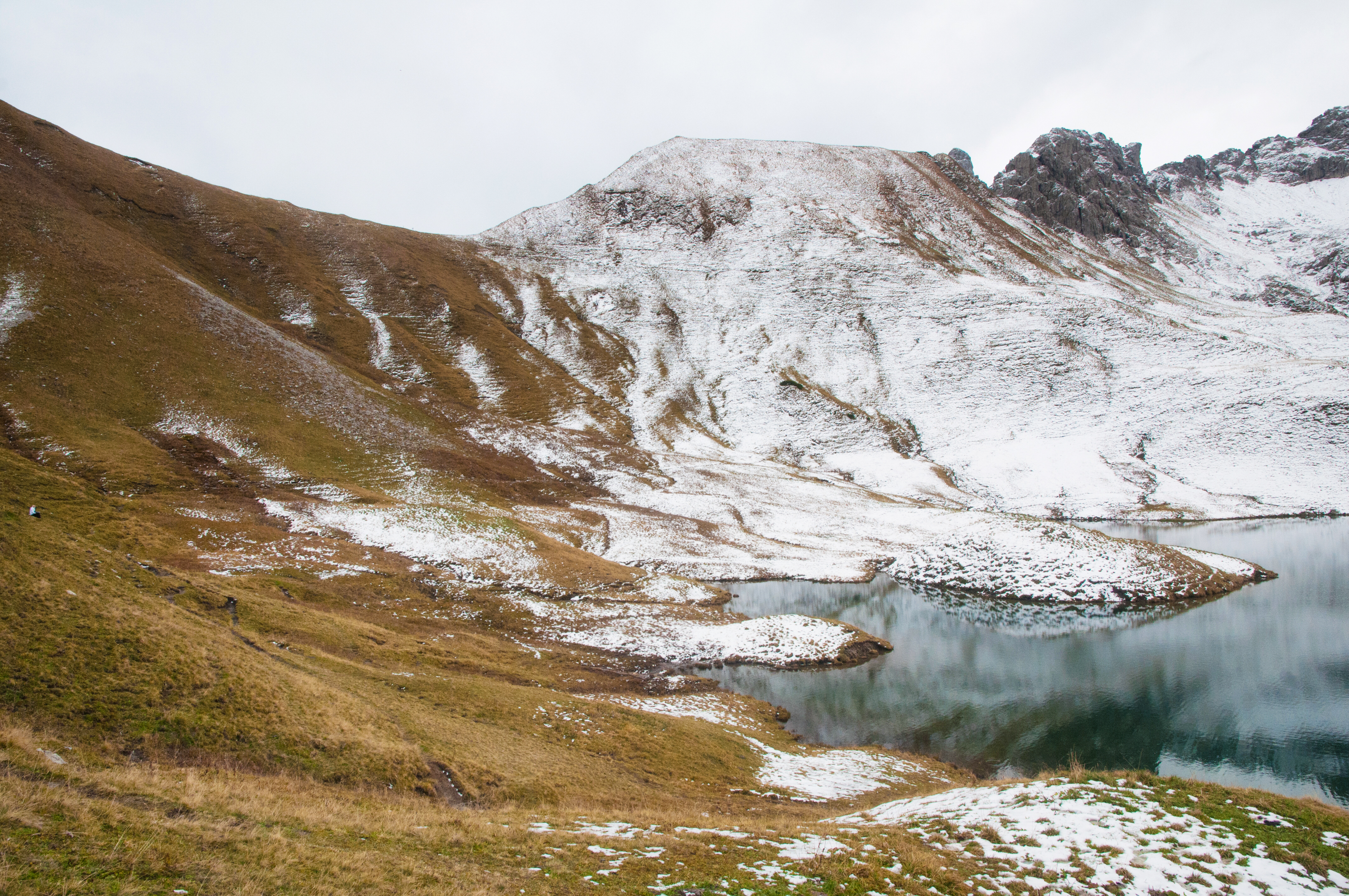 Hike up to Lake Schrecksee