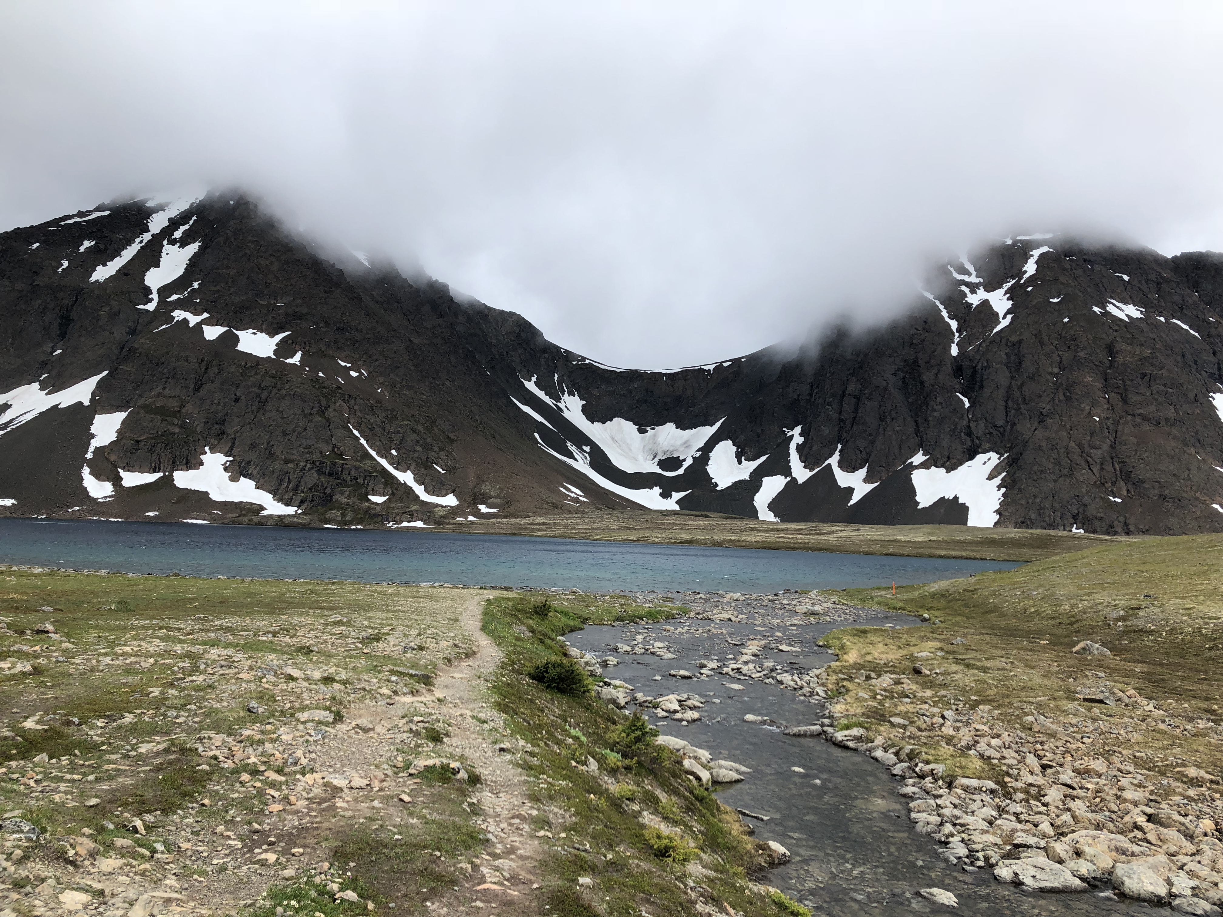 Hike to Rabbit Lake and the Suicide Peaks