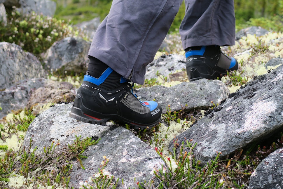 Outbound Women's Granite Peak Mid-Cut Waterproof Hiking Boots, Charcoal