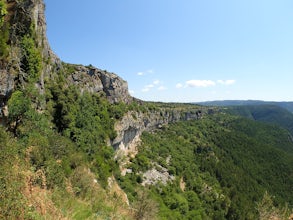 Hike along the Cirque du Bout du Monde