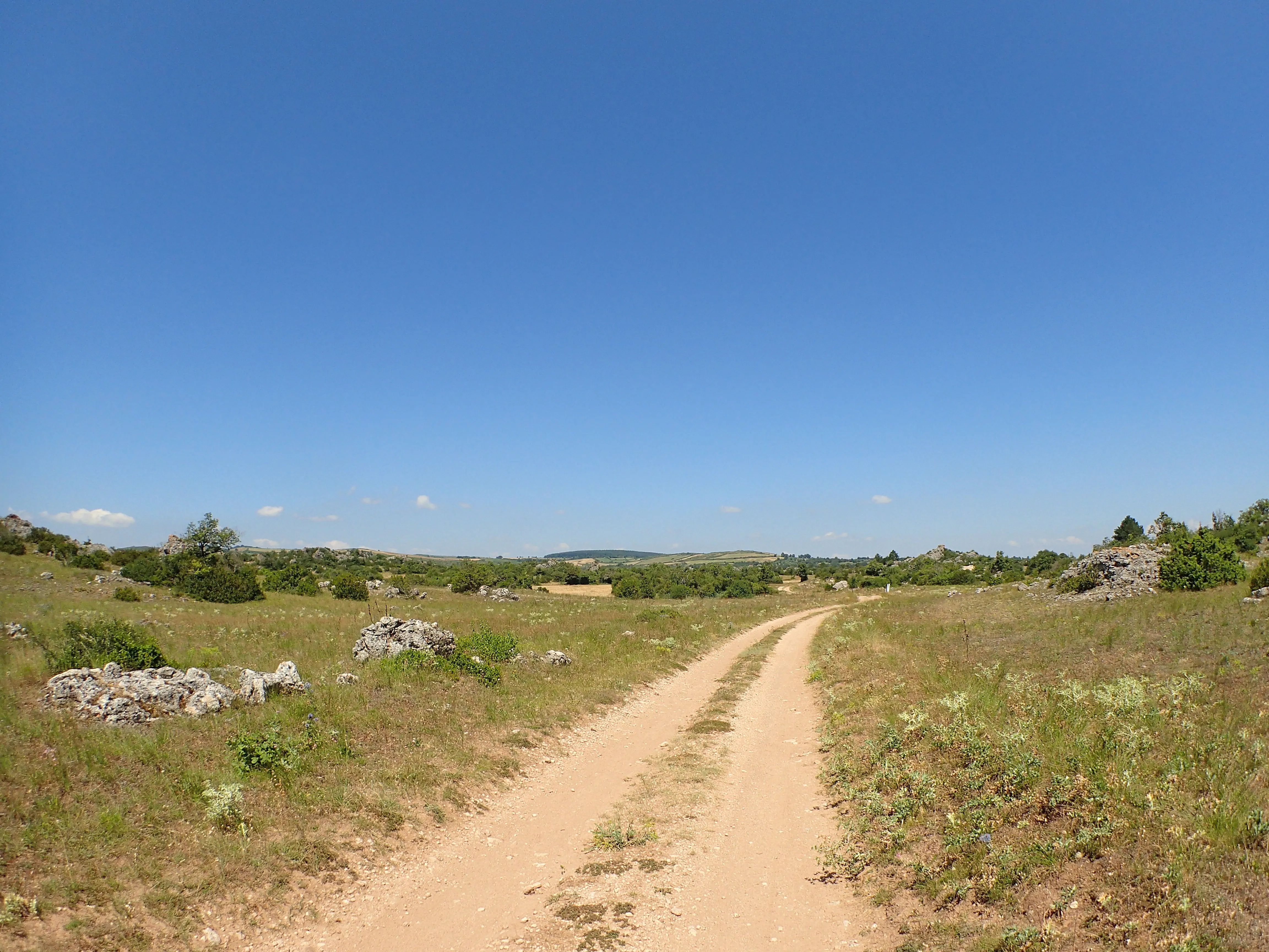 Hike around the Cirque de Labeil