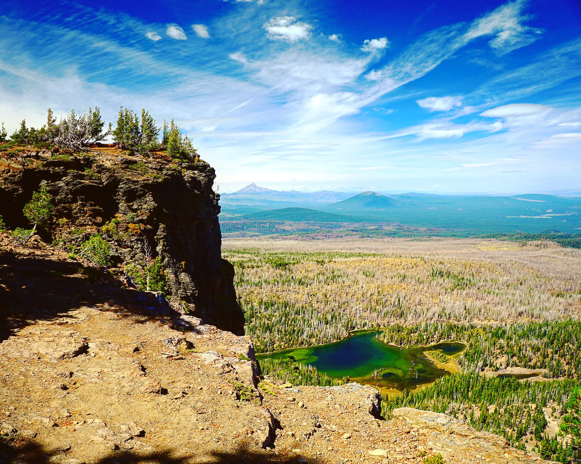 Hike Tam McArthur Rim Trail