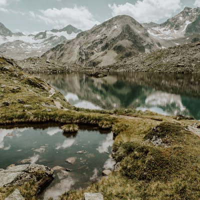 Hike to the Mutterberger See Lake in Stubai