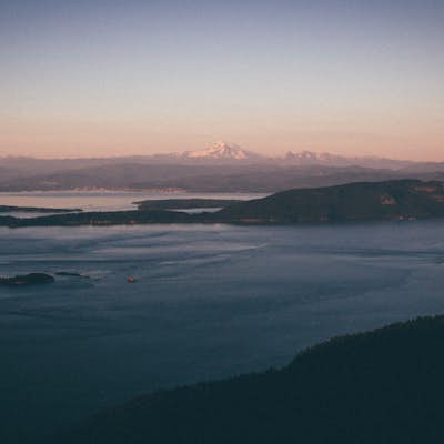 Hike to the Mount Constitution Summit