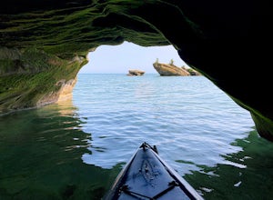 Kayak Sea Caves on the Broken Rocks Trail