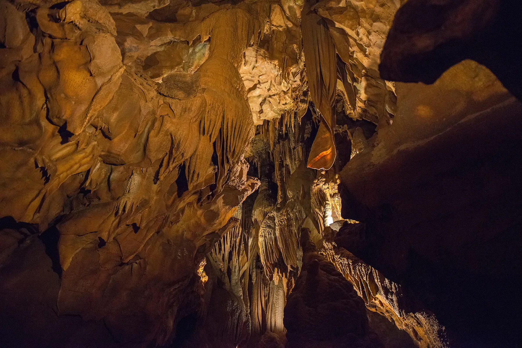 Tour the Diamond Caverns