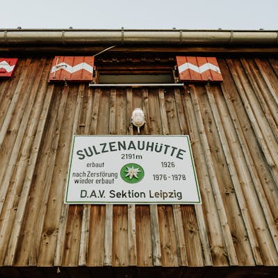 Hike to the Suzlenau Hut in the Stubai Valley
