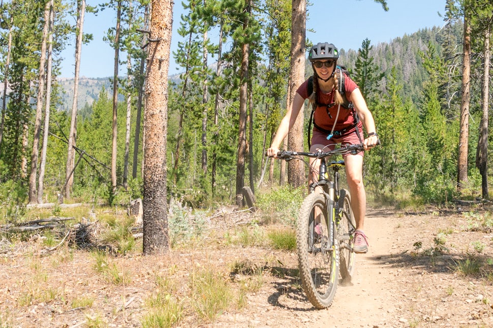 Mountain bike best sale apparel near me