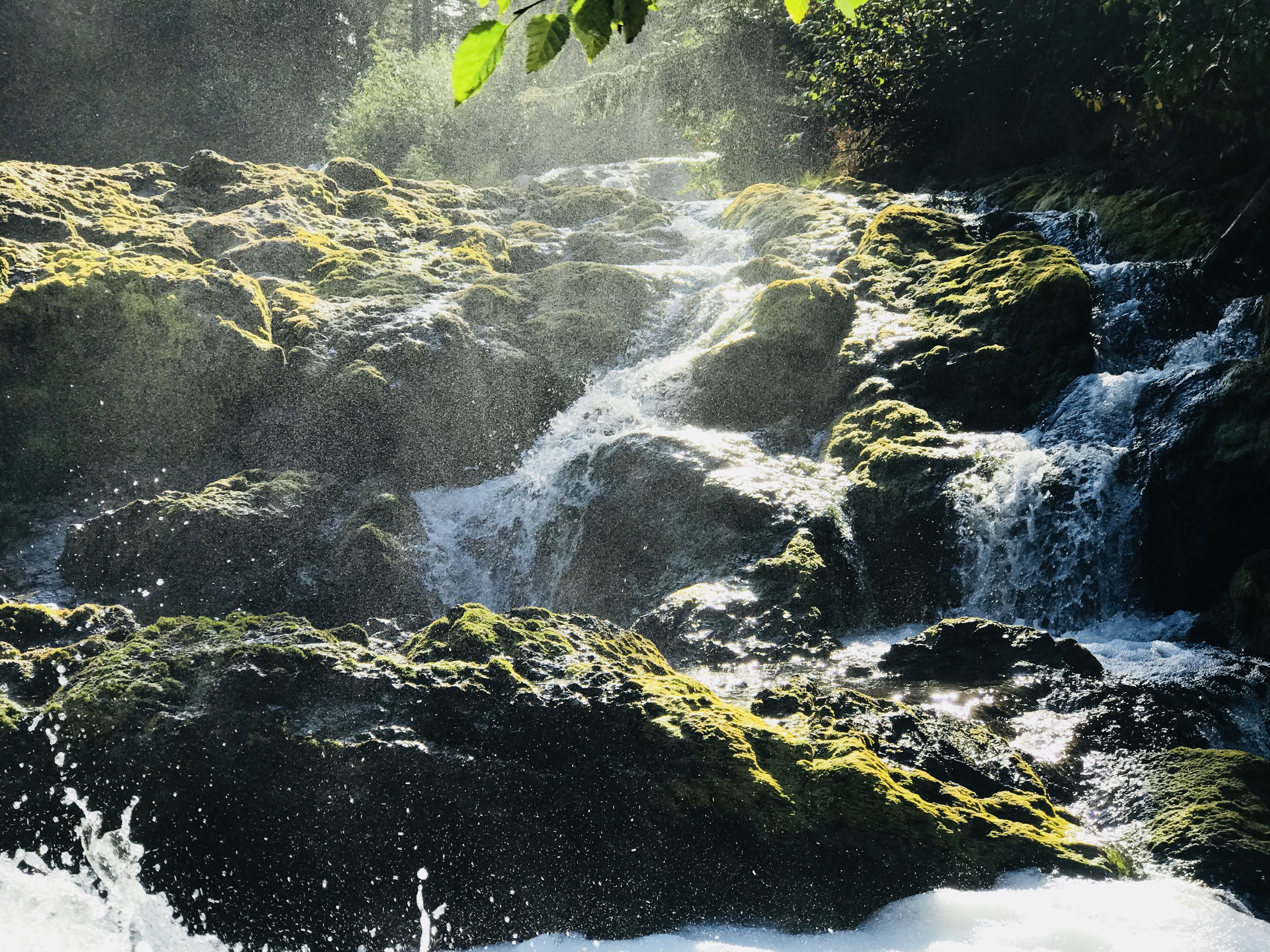 Hike to War Falls