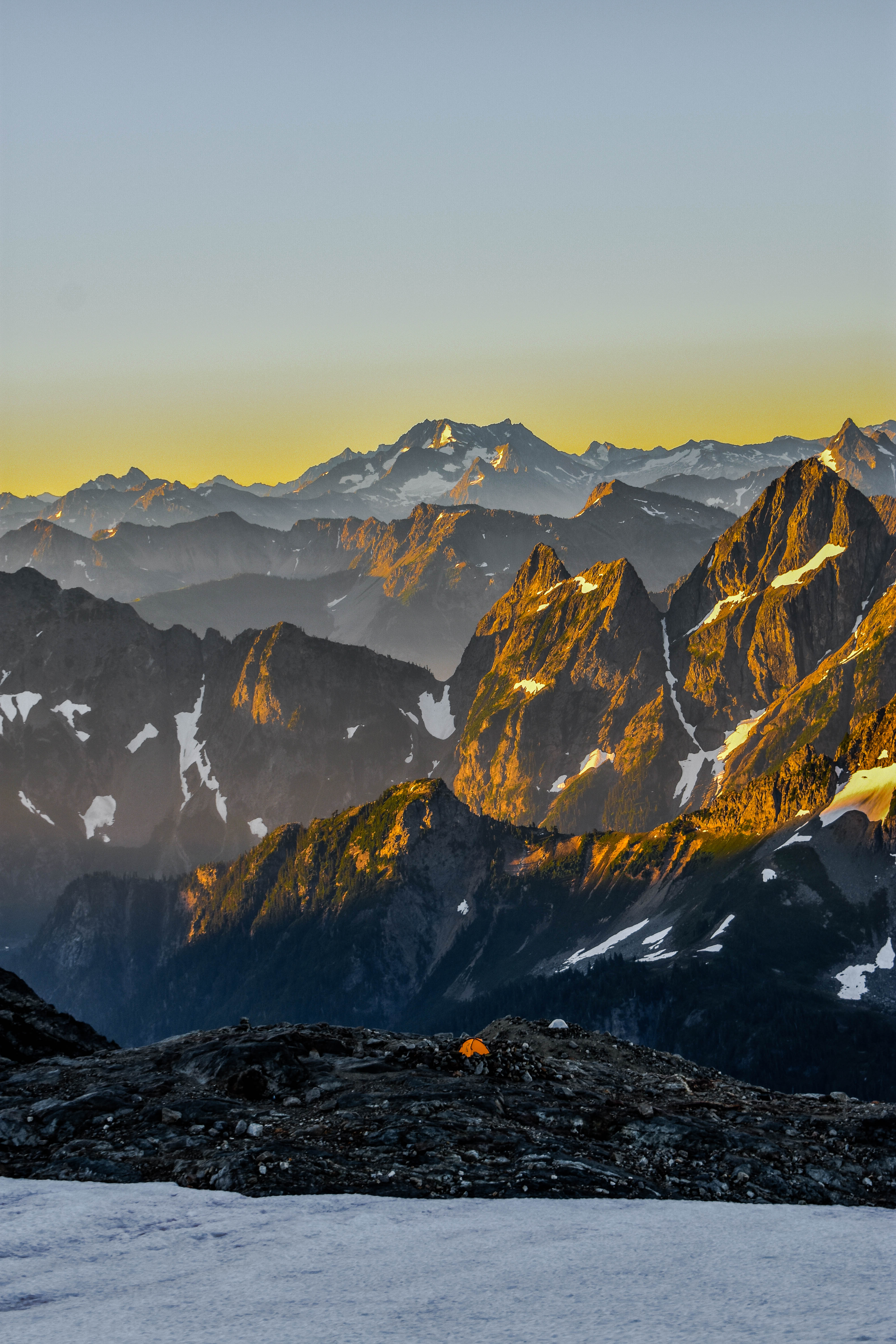 best day hikes north cascades