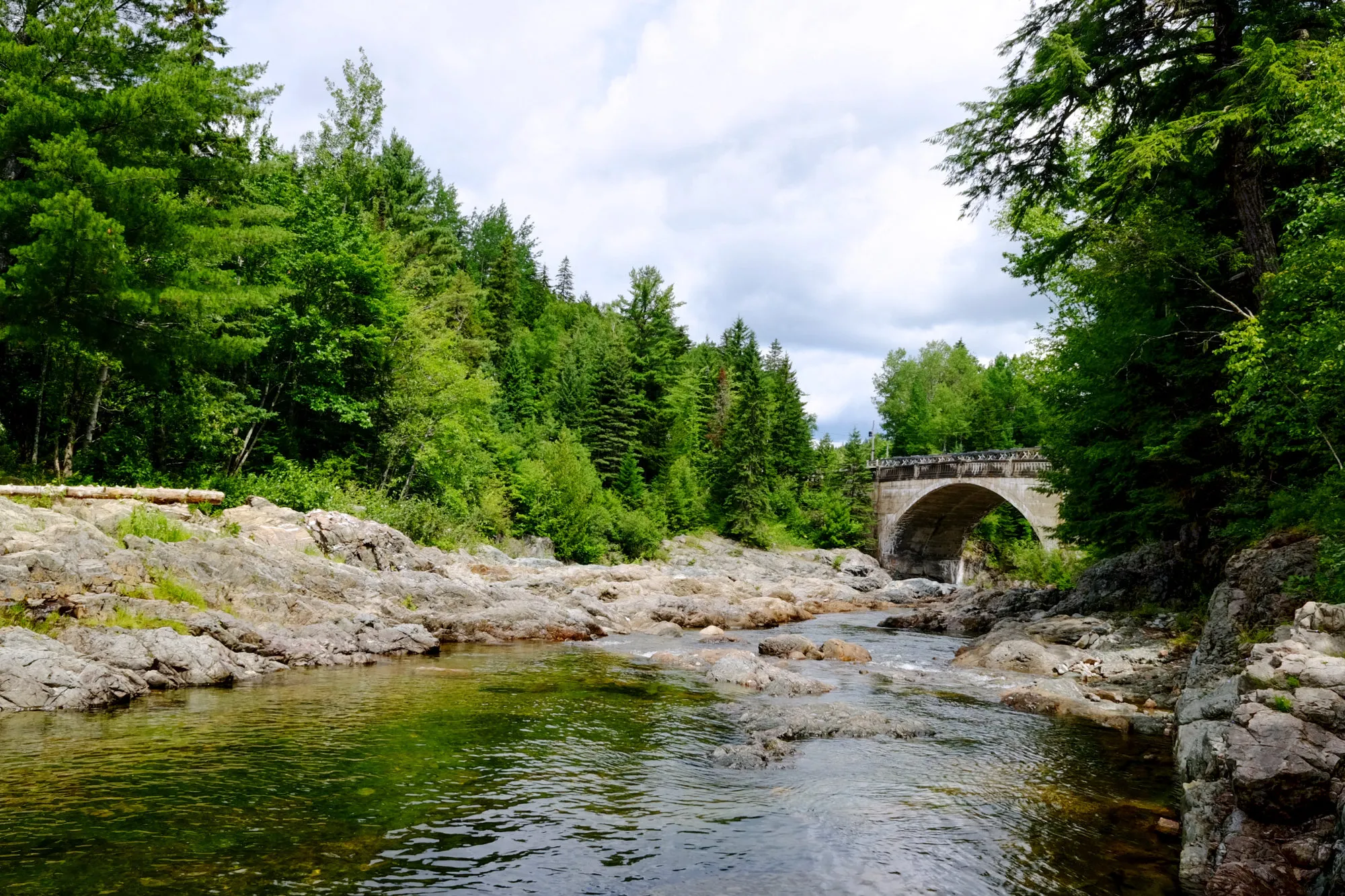 Water-Hike to Gordon Falls