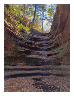 Hike to St. Louis Canyon at Starved Rock State Park