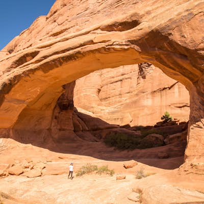 Hike to Tower Arch