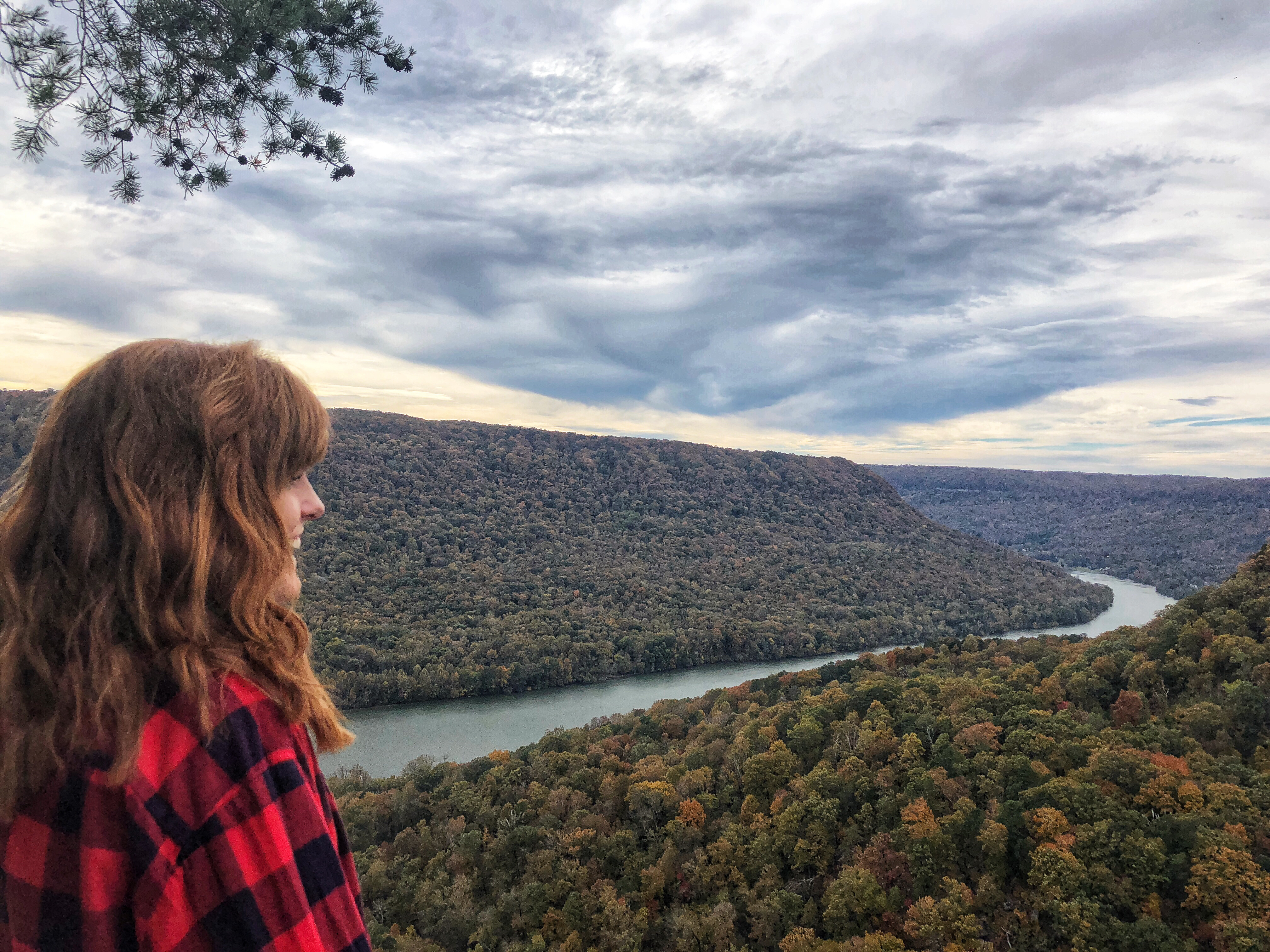 Hike to Rainbow Falls