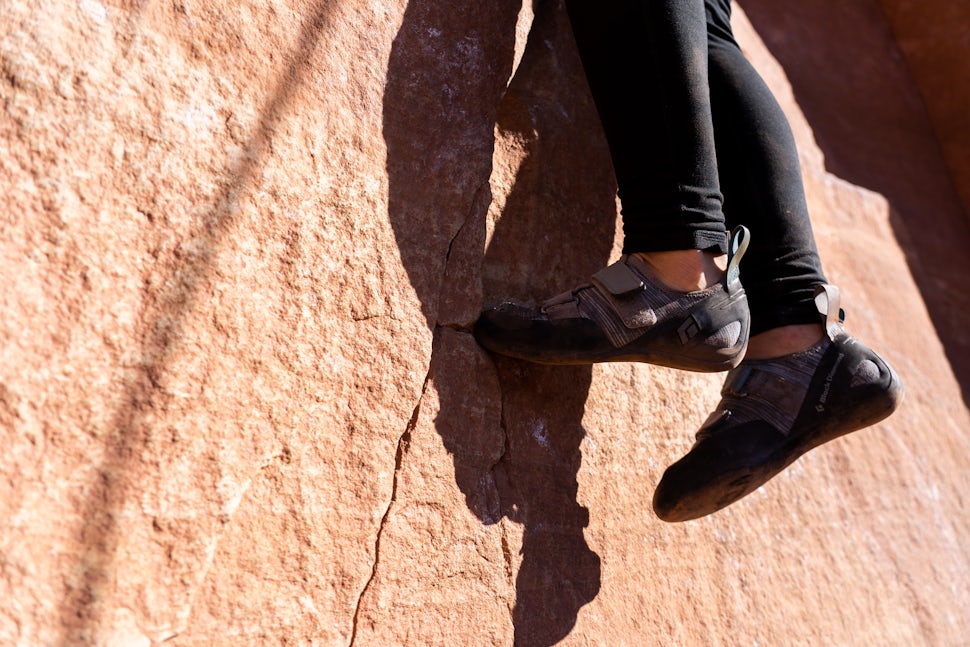 Black diamond women's hot sale momentum climbing shoes