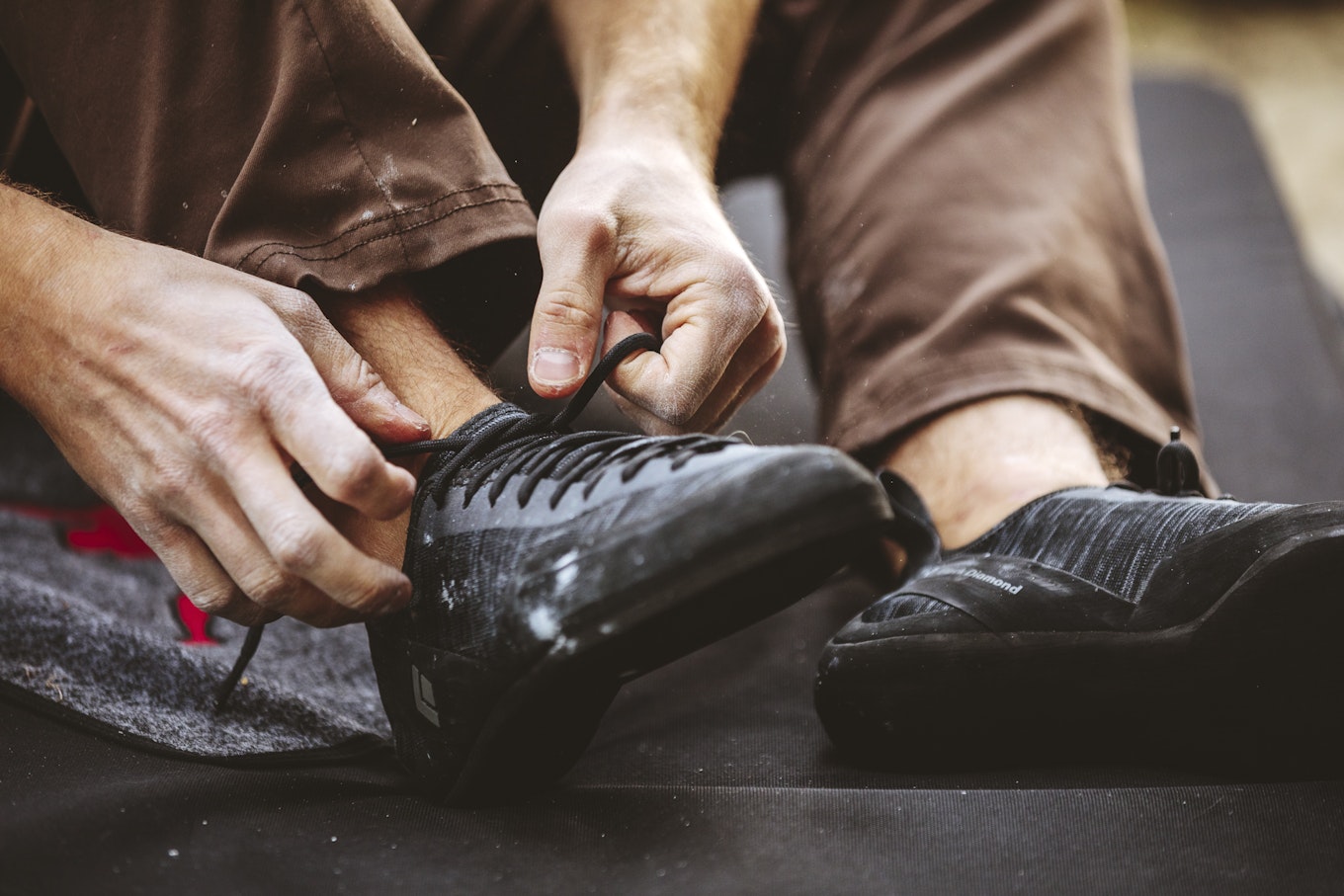 Momentum lace store climbing shoes