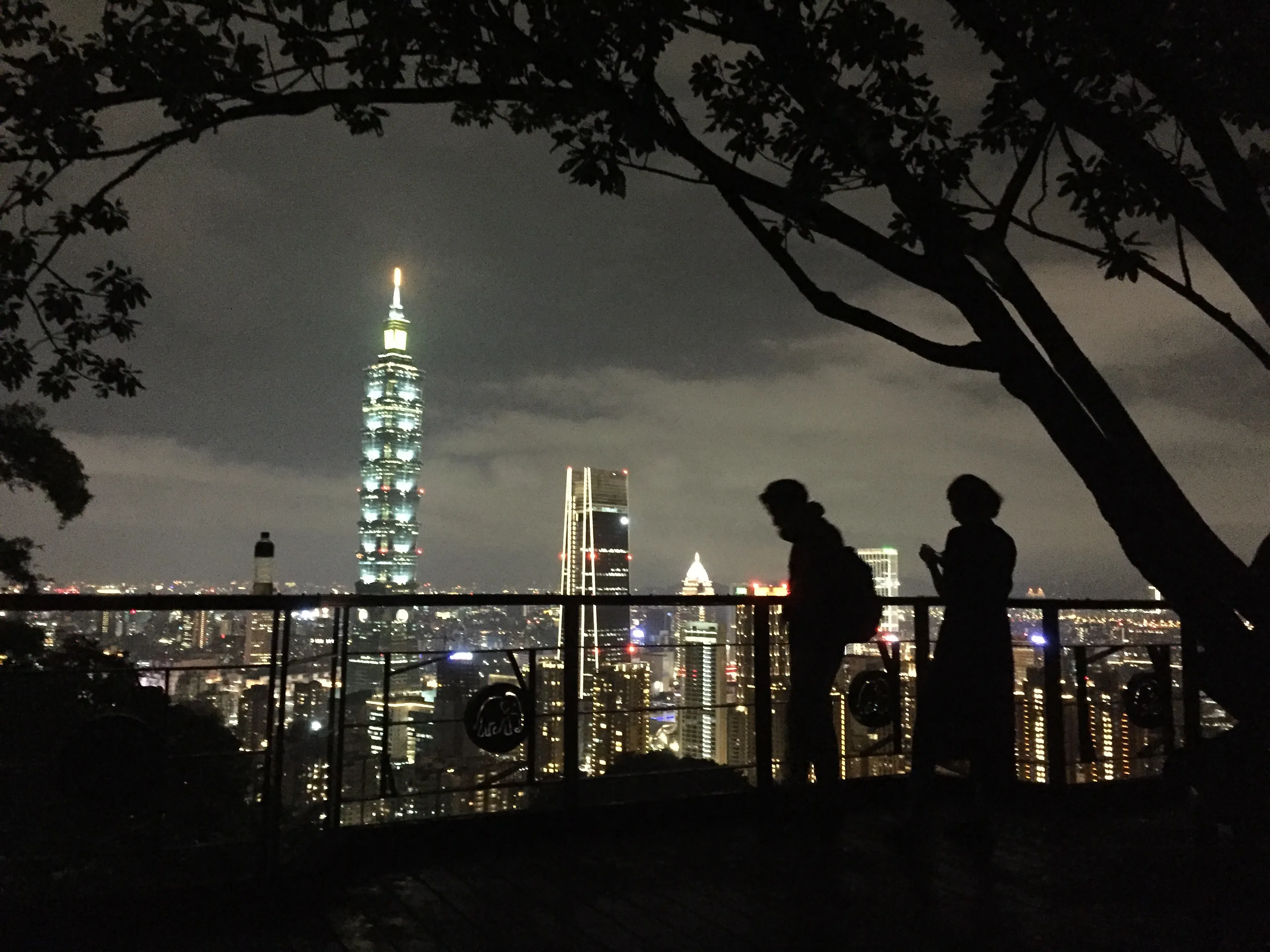 Hike Elephant Mountain, Taipei