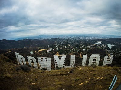 Hollyridge Trail to the Hollywood Sign [Closed]
