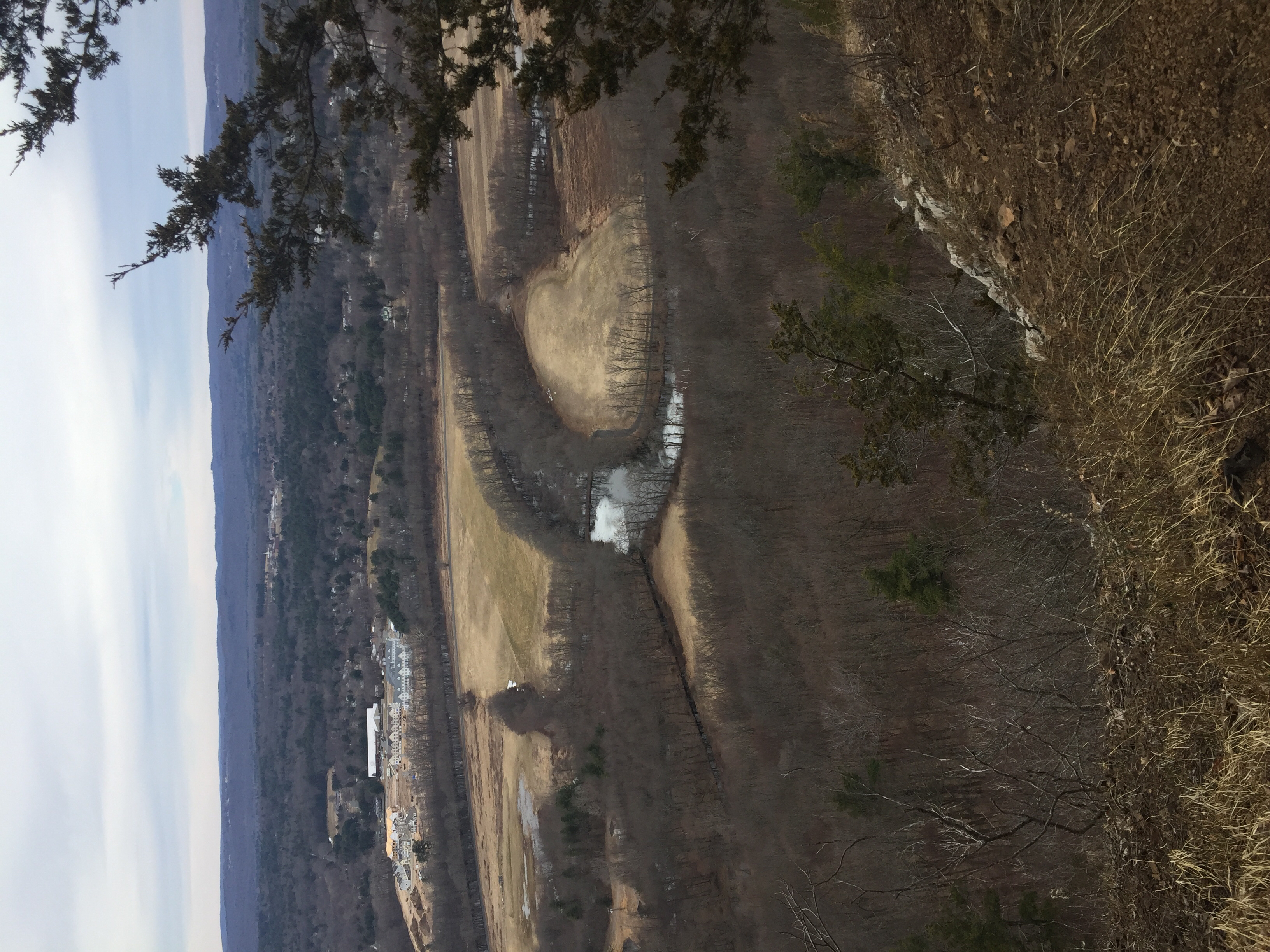 Hike to the Heublein Tower on Talcott Mountain