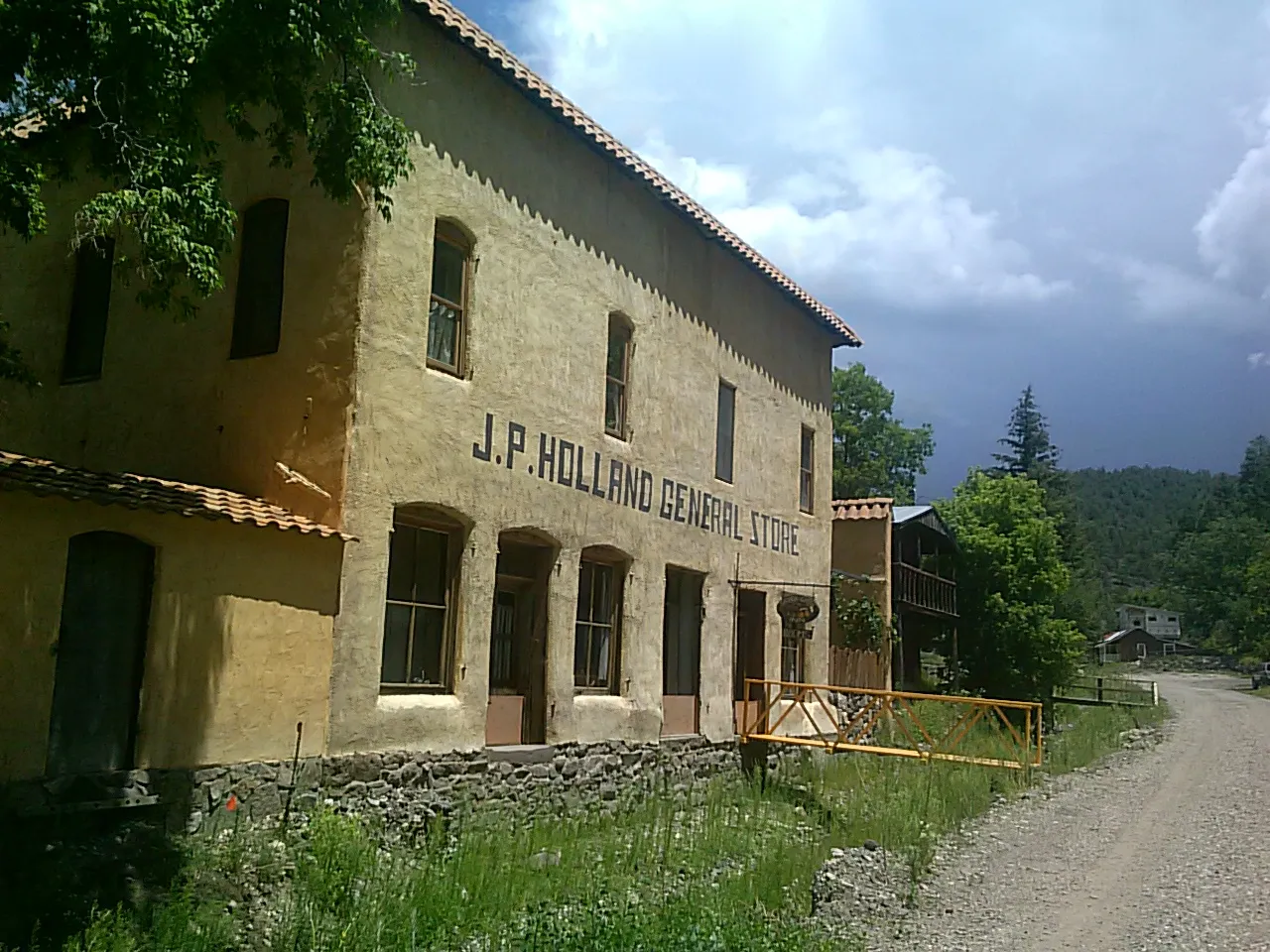 Explore Mogollon Historic District