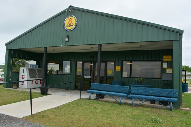 Tulsa NE / Will Rogers Downs  KOA Journey