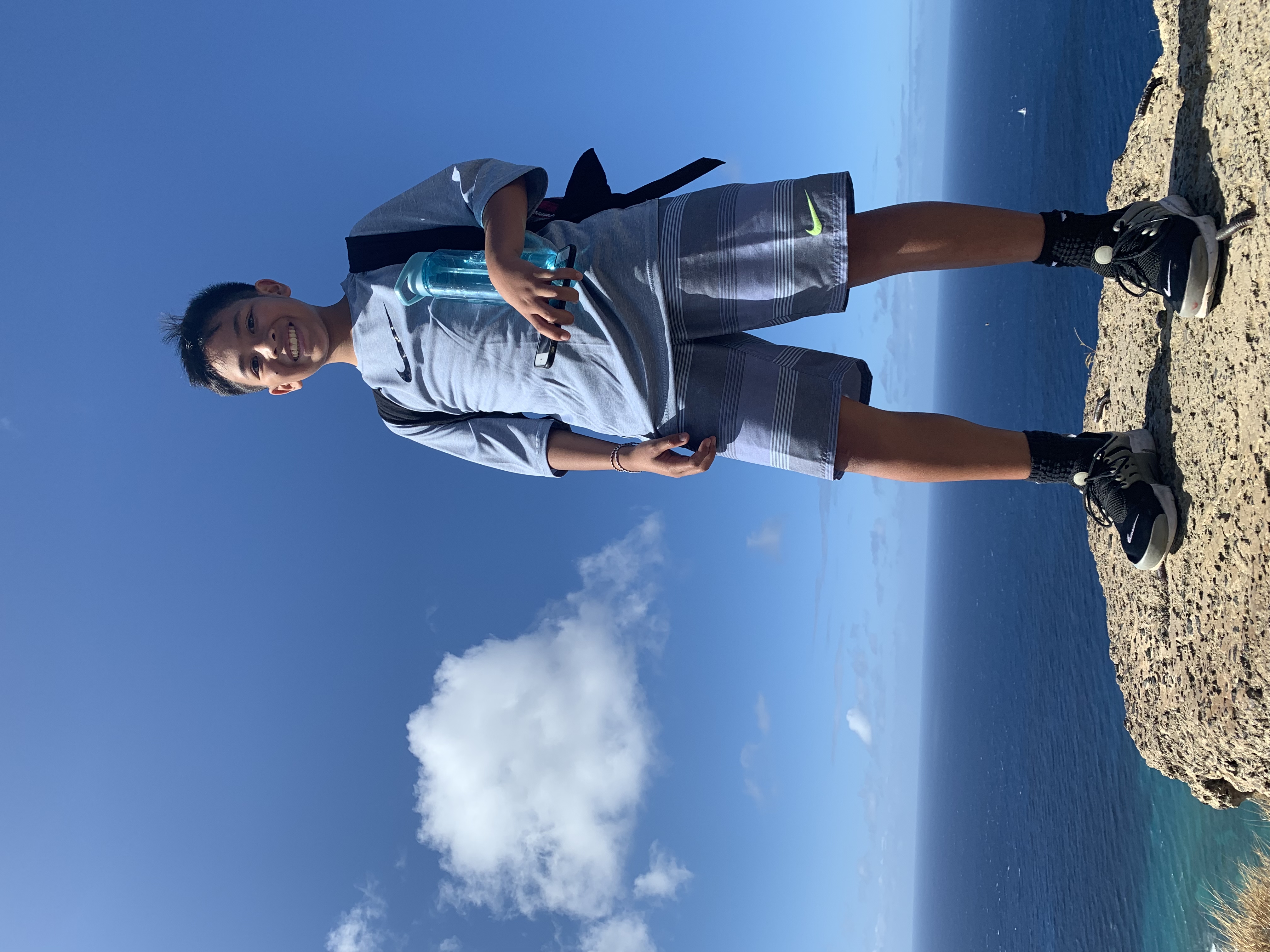 Hike to Diamond Head Overlook