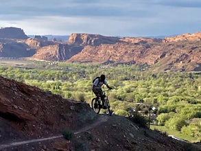 Mountain Bike the Pipe Dream Trail in Moab