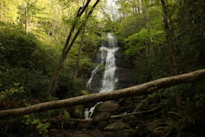 Hike to Dill Falls