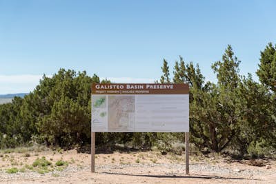 Hike to the Happy Valley Overlook in the Galisteo Basin Preserve