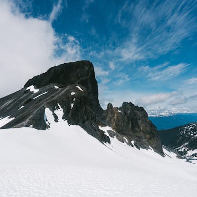 Summit Black Tusk in Garabaldi Provincial Park