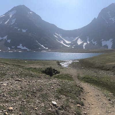 Hike to Rabbit Lake & McHugh Peak 